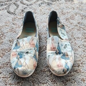 TOMS X Disney Classic Printed Cinderella Canvas Shoe Blue 7